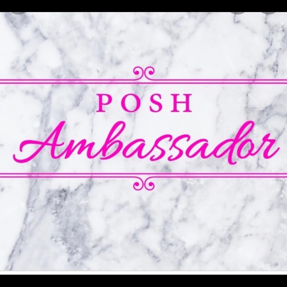 SHOP WITH CONFIDENCE! POSHMARK AMBASSADOR ⭐️